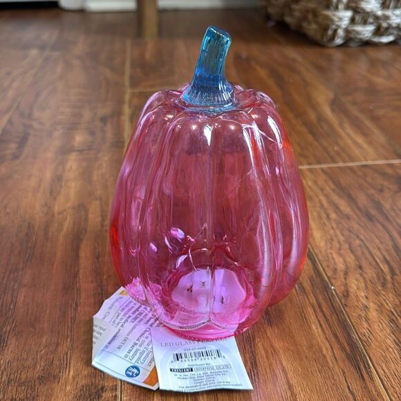 NWT Bullseye’s Playground LED Pink Autumn Fall Halloween Pumpkin Glass - Picture 4 of 7